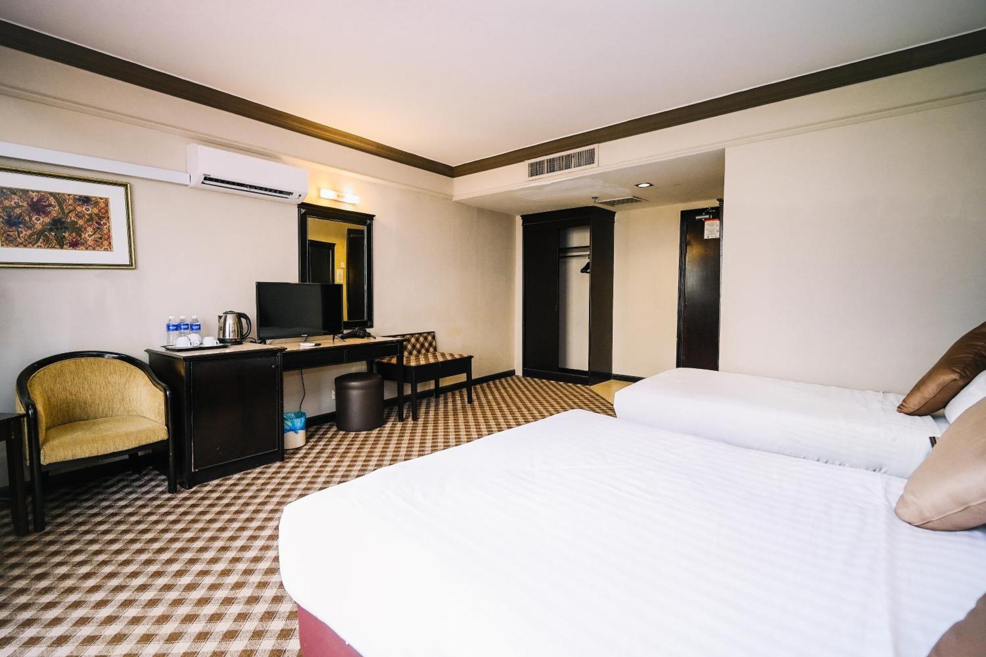 Deluxe Triple Room